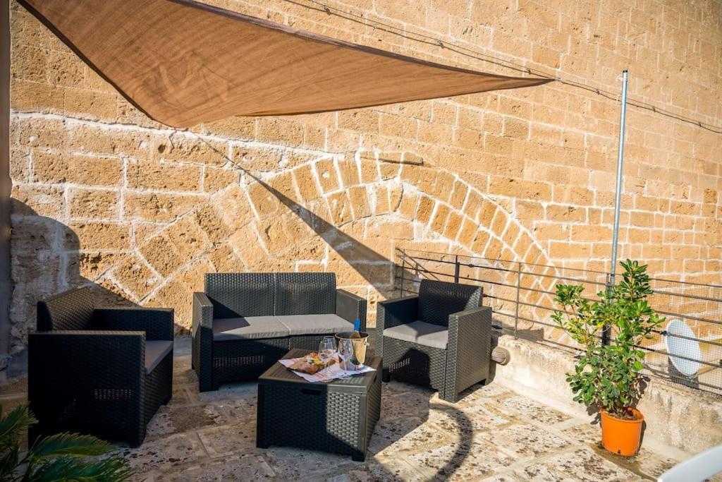 Borgo Antico-Centro Storico Casa Ventosa Apartment Oria  Bagian luar foto