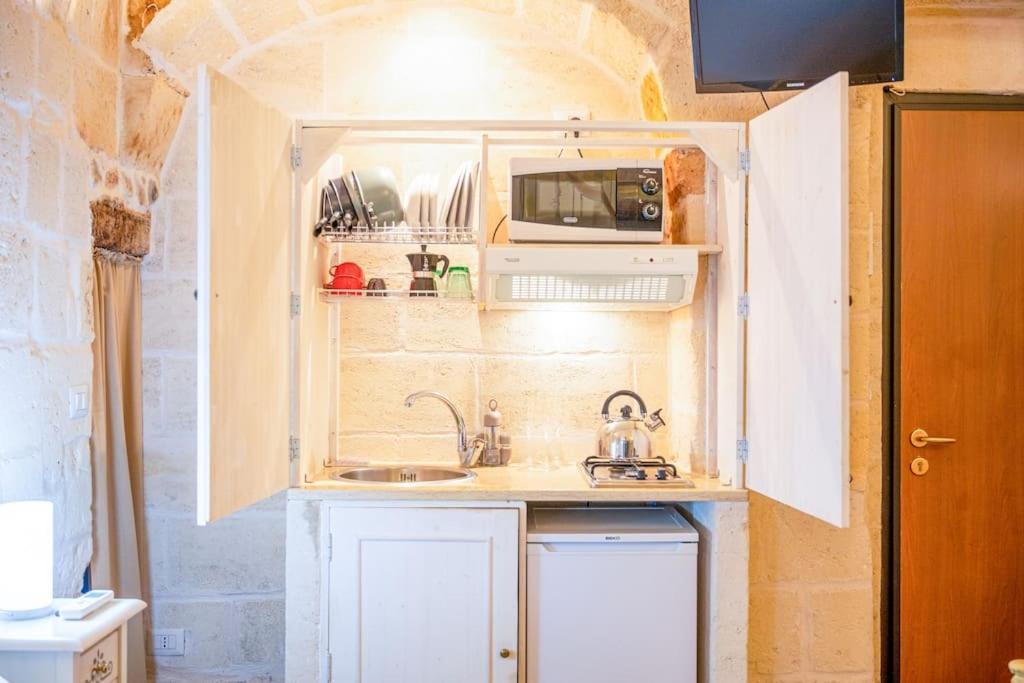 Borgo Antico-Centro Storico Casa Ventosa Apartment Oria  Bagian luar foto